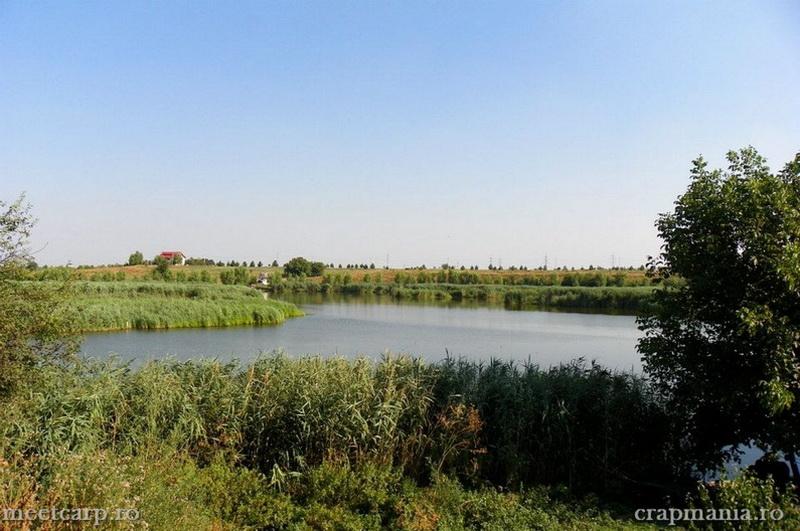 diverse - 5-tancabesti-lake.jpg